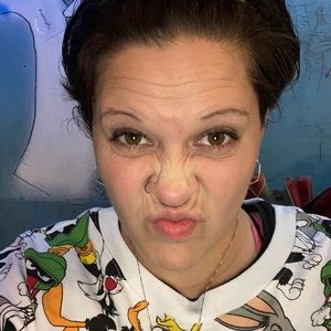 Meet your Posher, Angie